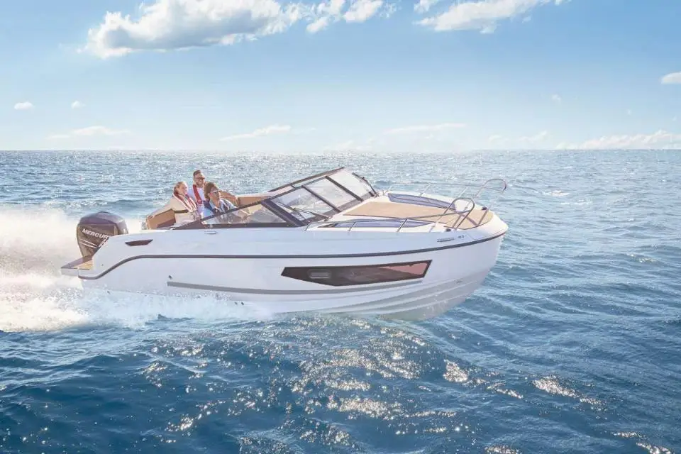 Quicksilver Activ 755 CR Pure Pleasure in Tribunj