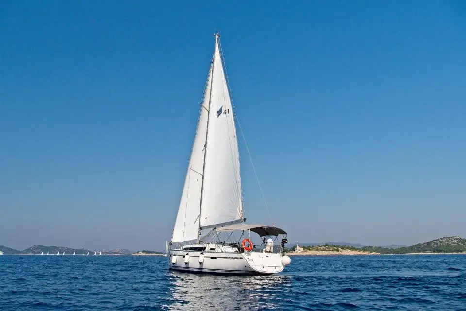 Bavaria Cruiser 41 MH 66 in Marina Hramina, Murter