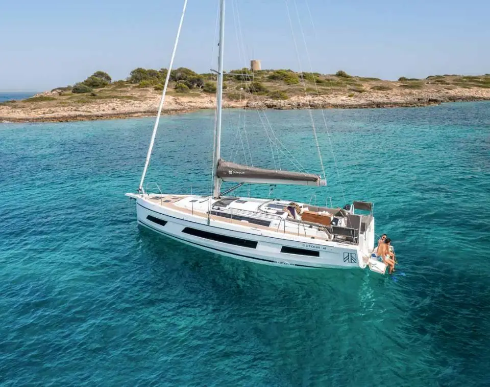 Dufour 41 Performance harikoa in Marina Kornati, Biograd