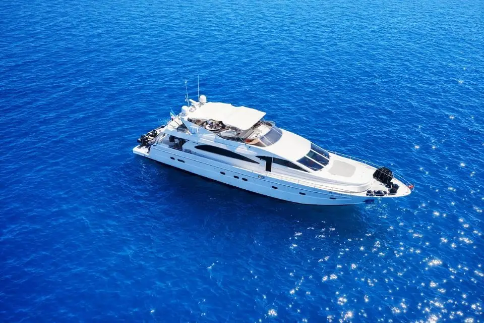 Astondoa 82 GLX Magic Six in Naples