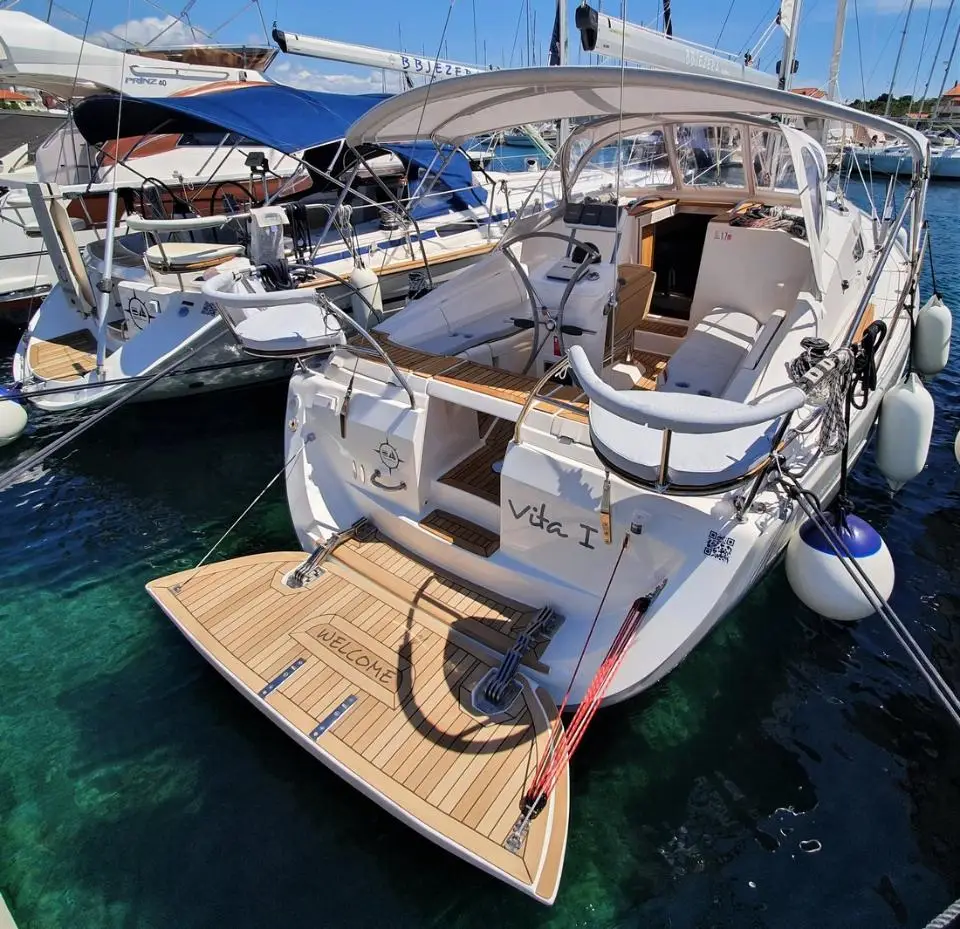 Elan 344 Impression Vita I in Murter, ACI Marina Jezera