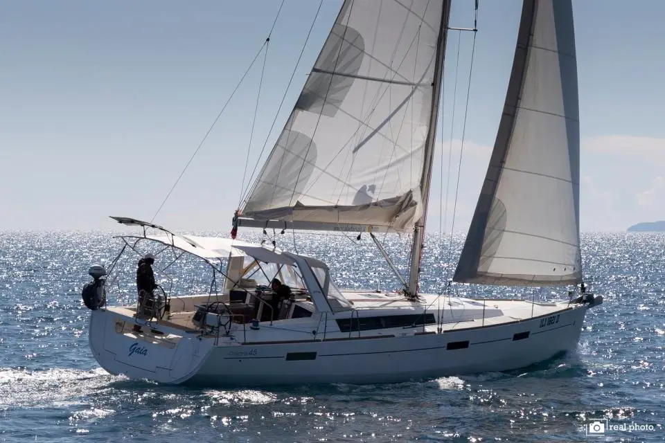 Oceanis 45 Gaia in Sardinien, Cannigione