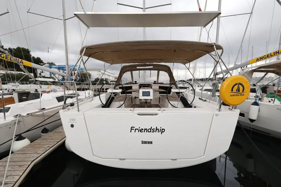 Dufour 430 GL Friendship in ACI Marina Vodice