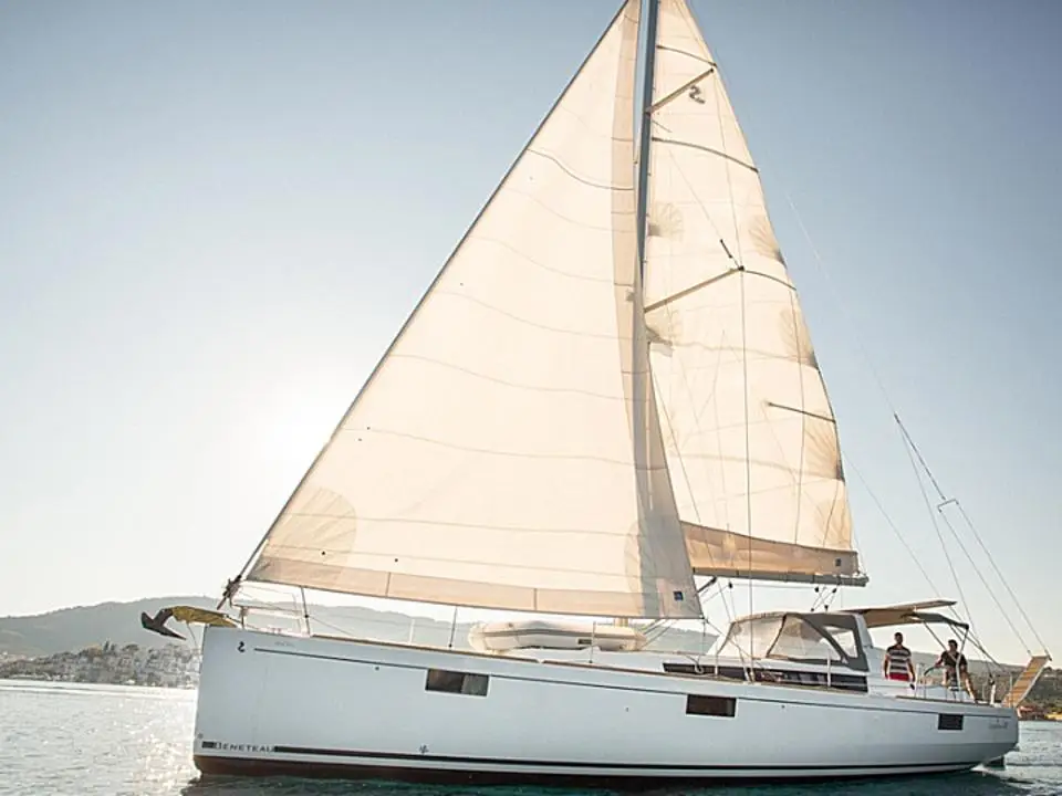 Oceanis 48 Invictus in Skiathos