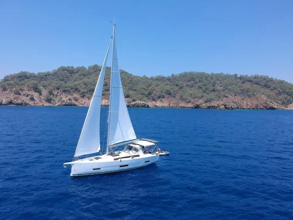 Dufour 390 Joy 5 in Marmaris, Albatros Marina
