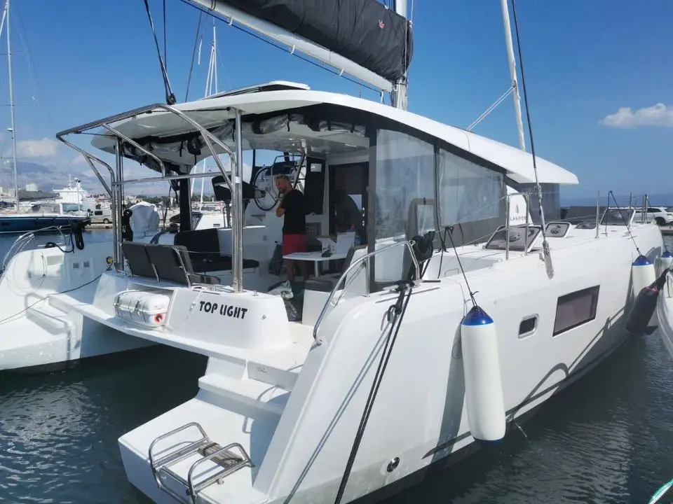 Lagoon 42 Top Light in ACI Marina Split