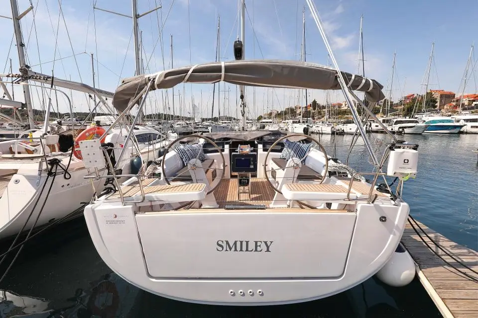 Hanse 388 Smiley in Marina Mandalina, Sibenik