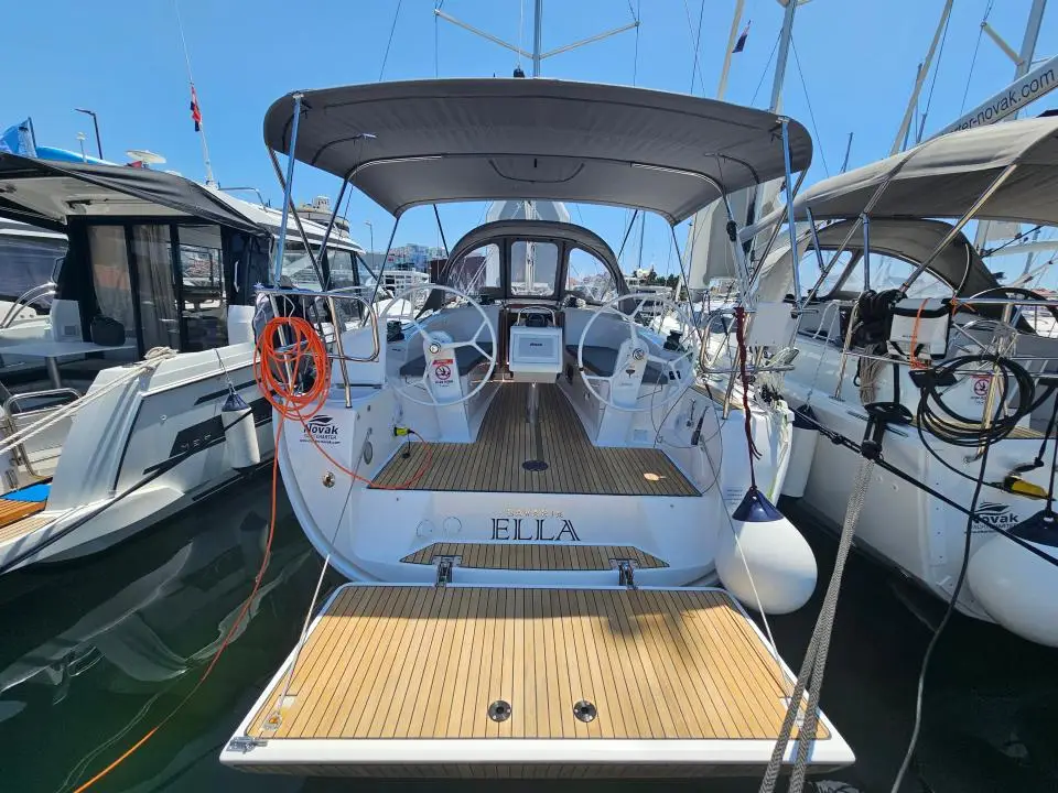 Bavaria Cruiser 34 Ella in Marina Kornati, Biograd