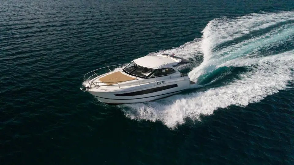 Motorboot Leader 36 in Marina Tehnomont Veruda, Pula