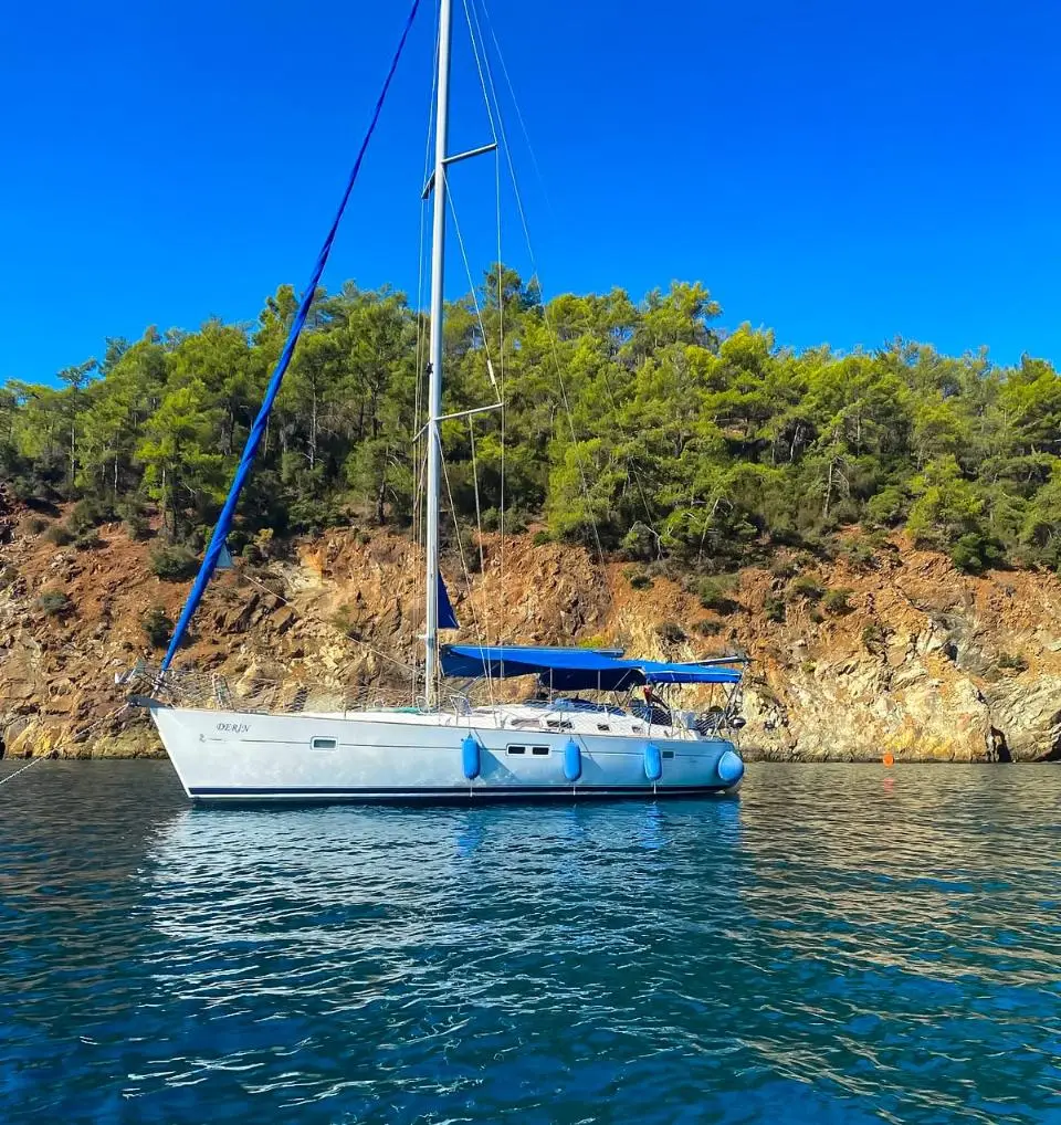 Oceanis Clipper 423 Derin in Fethiye, Ece Saray Marina Resort