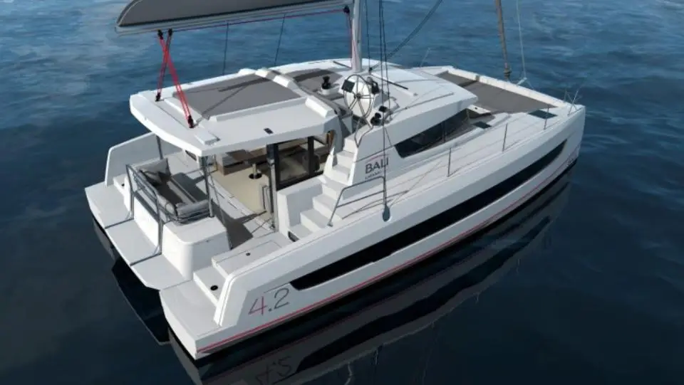 Bali 4.2 OW Leo in Lavrion, main port