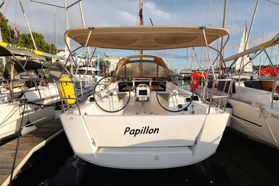Dufour 350 GL Papillon in ACI Marina Trogir