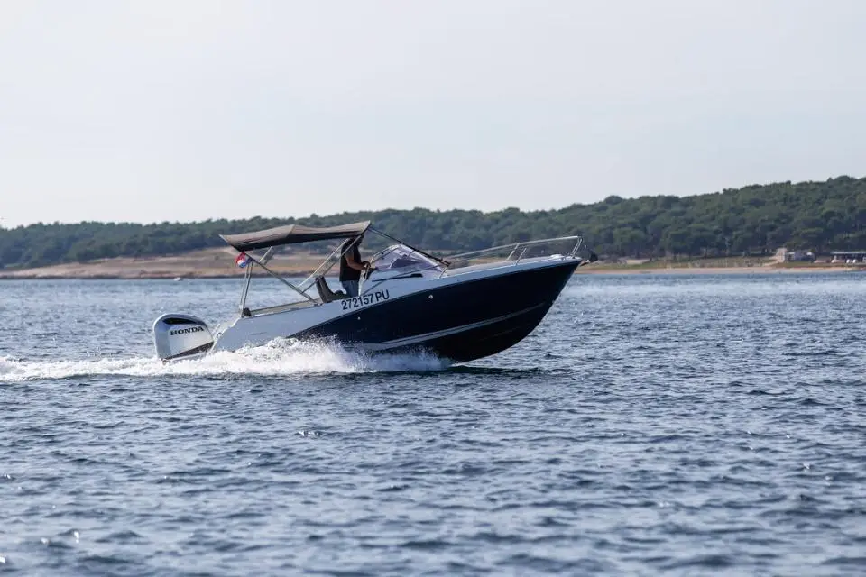 Motorboot Cap Camarat 6.5 WA in Marina Tehnomont Veruda, Pula