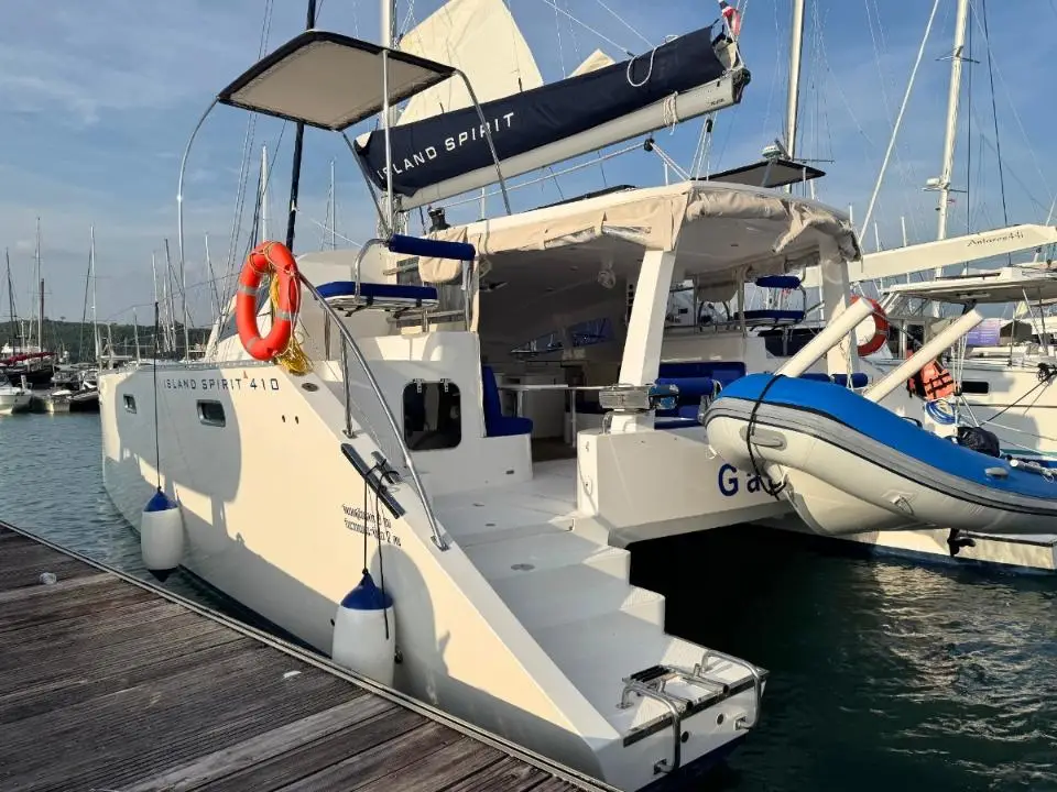 Island Spirit 410 Gauthai in Phuket, Yacht Haven Marina