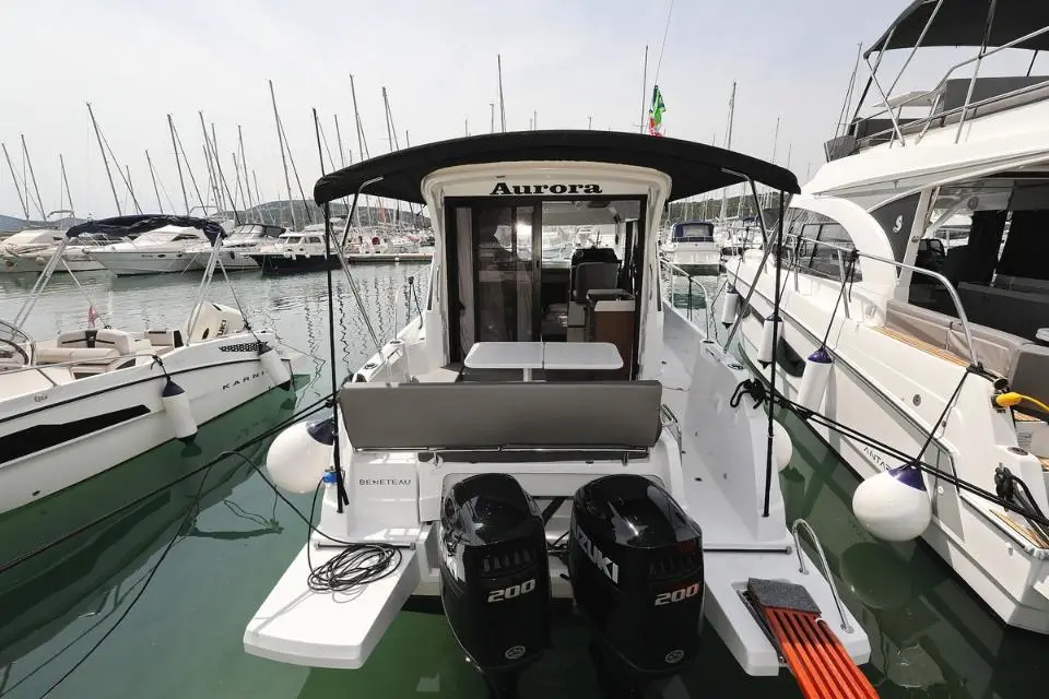 Antares 9 OB Aurora in Marina Pirovac