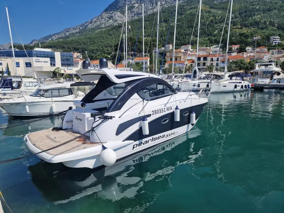 Pearlsea 31 Hard Top Aero in Marina Baska Voda