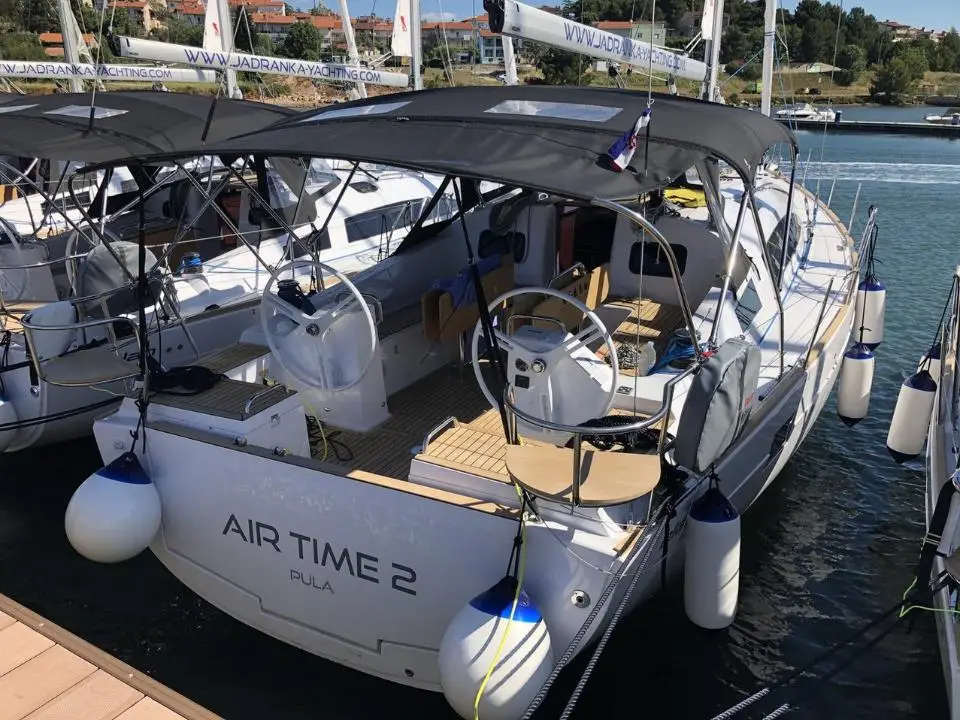 Elan Impression 45.1 AirTime 2 in Marina Punat, Krk