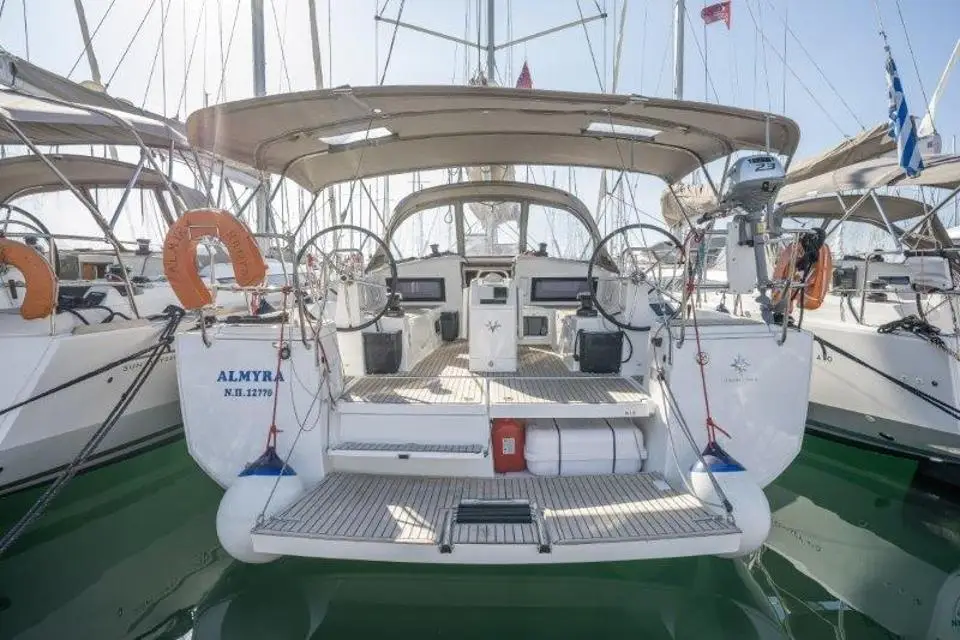 Sun Odyssey 440 Almyra 440 in Paros, Piso Livadi Port