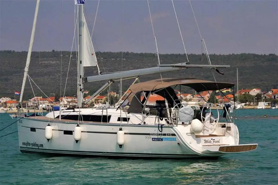 Bavaria Cruiser 37 White Pearl in Marina Kornati, Biograd