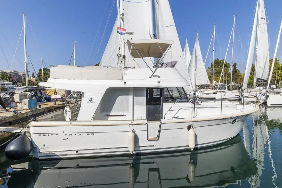 Swift Trawler 34 Fly Blue Sky in Marina Zadar (ex. Tankerkomerc)