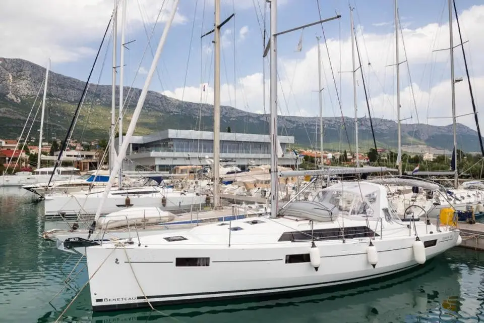 Oceanis 41.1 First in Marina Frapa, Rogoznica