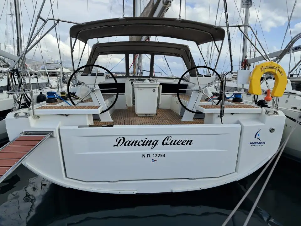 Oceanis 46.1 Dancing Queen in Athens, Alimos marina