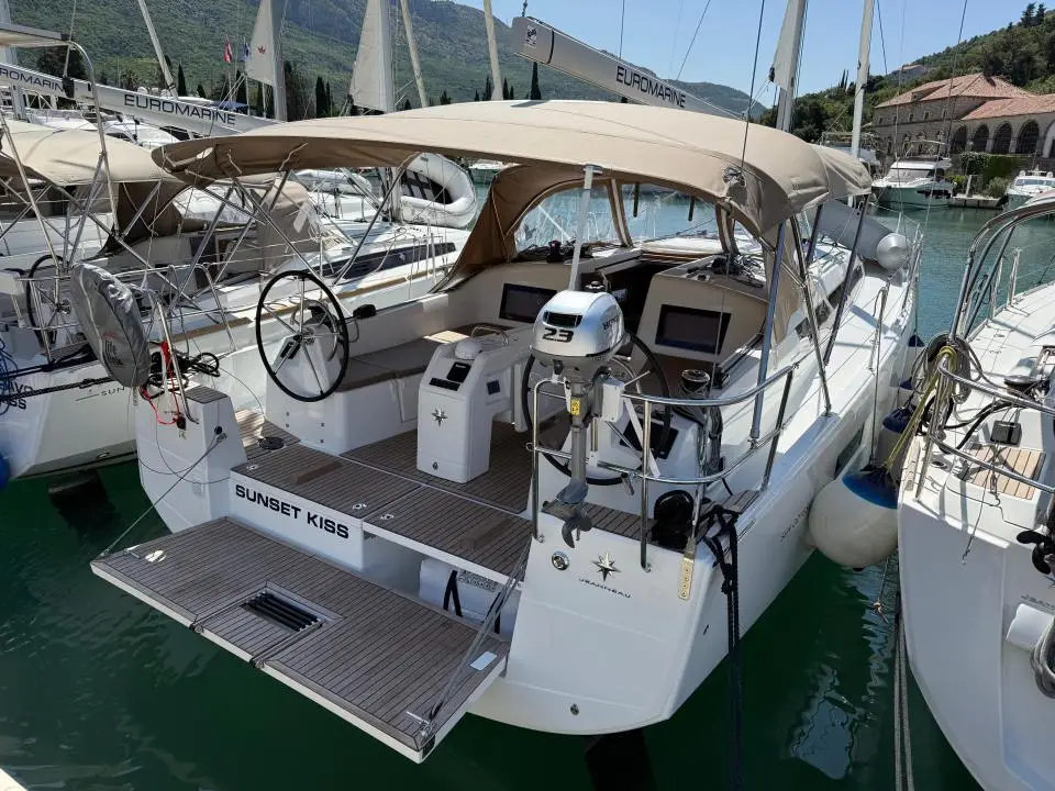 Sun Odyssey 410 Sunset Kiss in Dubrovnik, Komolac, ACI Marina Dubrovnik