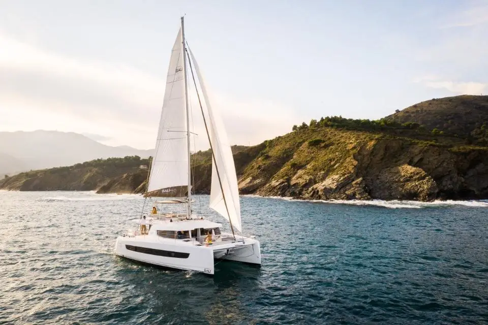 Bali 4.6 DartAbout in Bahamas, Abacos, Boat Harbour Marina