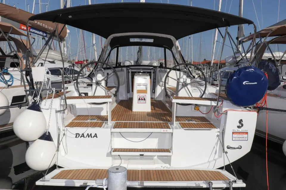 Oceanis 38.1 Dama in Marina Kornati, Biograd