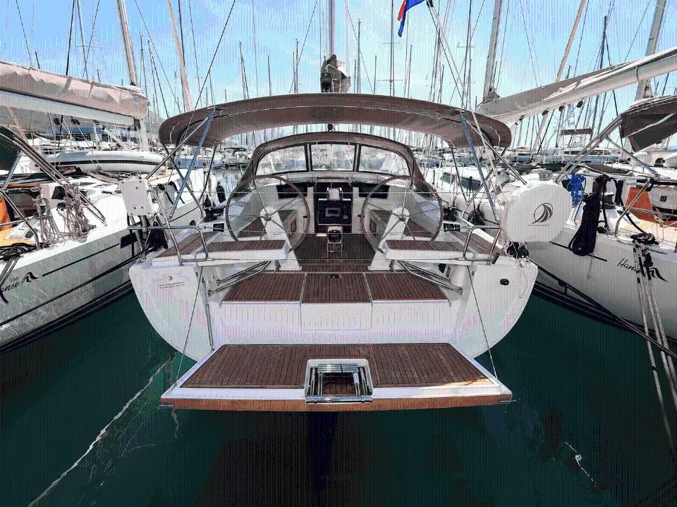 Hanse 388 Barcelona in Marina Mandalina, Sibenik