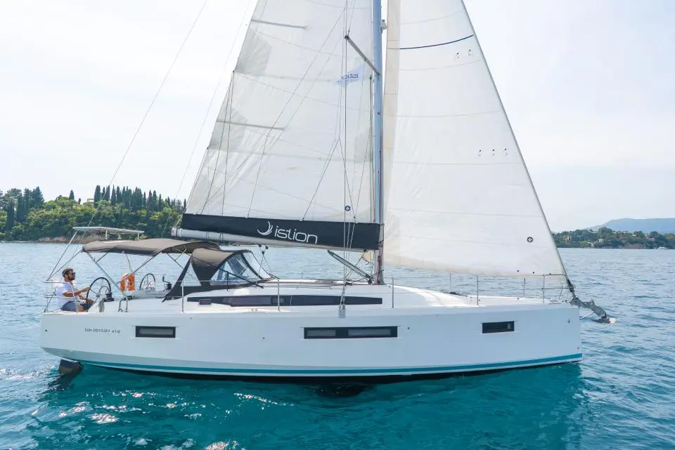 Sun Odyssey 410 Zheng Yi Sao (郑一嫂) in Athens, Alimos marina