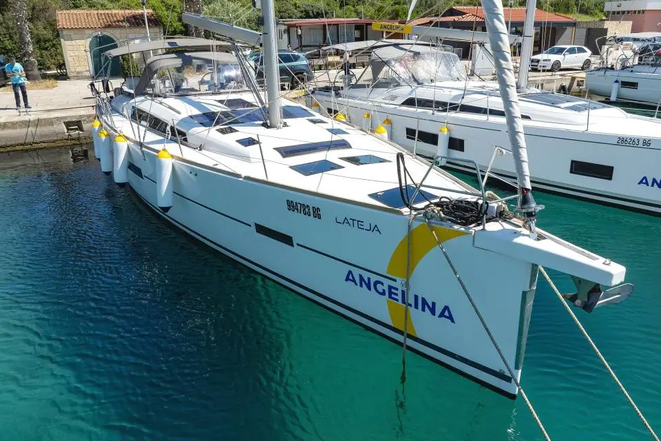 Dufour 520 GL Lateja in Trogir, Marina Trogir (ex.SCT)