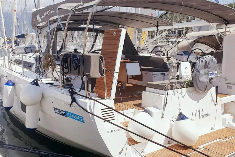 Dufour 470 Sombra del Viento in Trogir, Marina Trogir (ex.SCT)