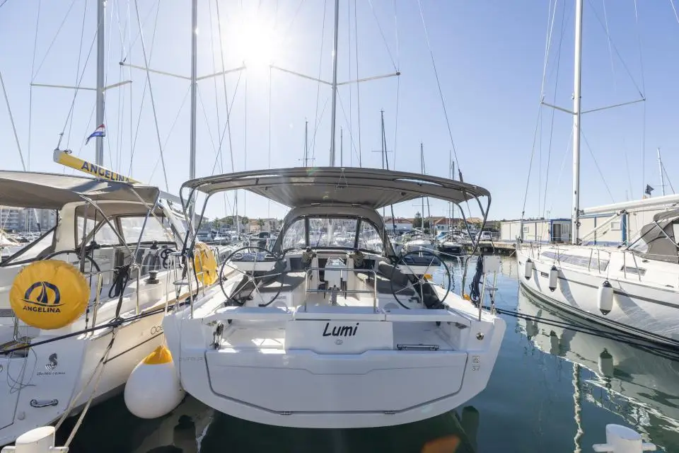 Dufour 37 Lumi in Marina Šangulin, Biograd