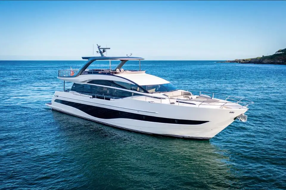 Princess Y85 Vista in Athens, Alimos marina