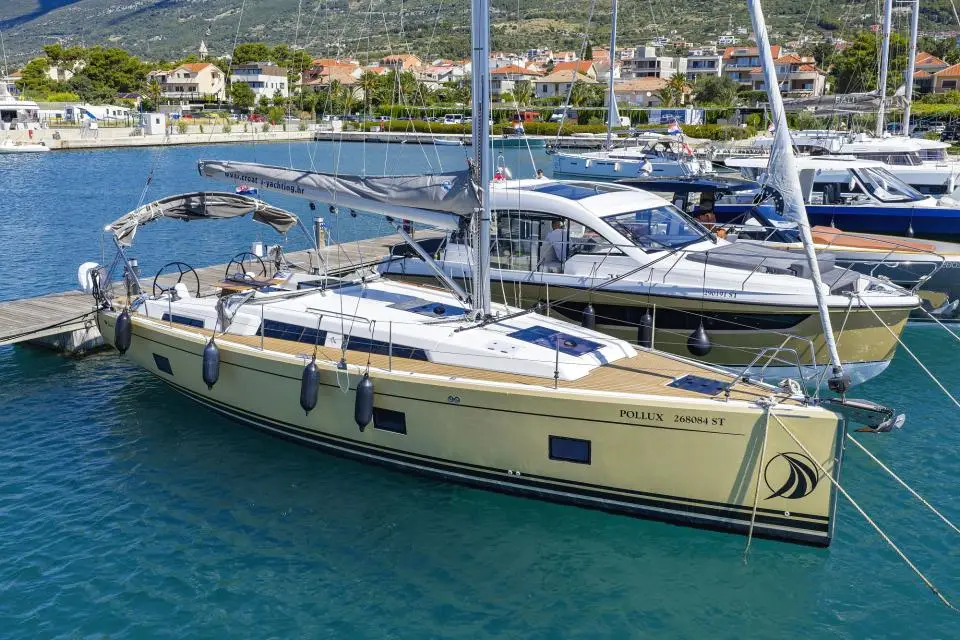 Hanse 418 Pollux in Marina Kastela