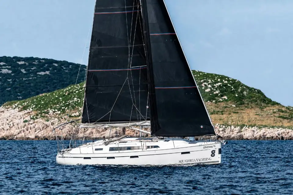 Bavaria Cruiser 41S Let's Dance in Marina Pirovac