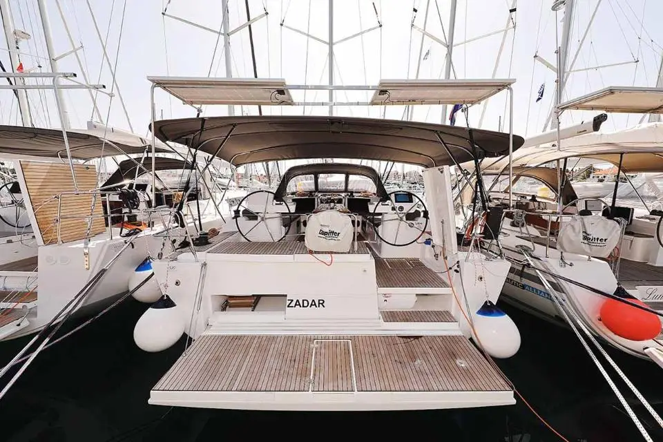 Dufour 520 GL Luna 77 in Marina Kornati, Biograd