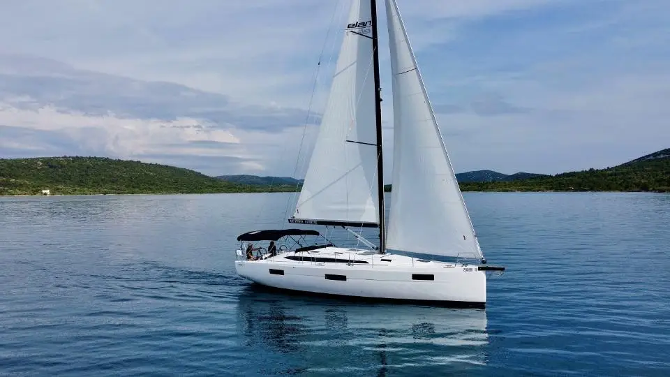 Elan Impression 45 A'more in Marina Pirovac