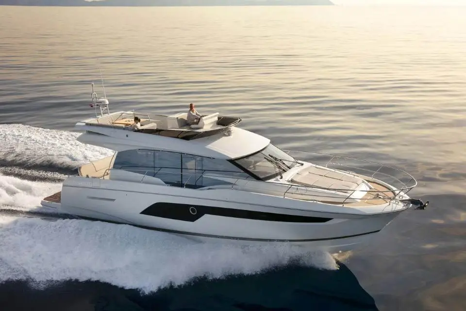 Prestige 520 Flybridge Sabijac in Marina Mandalina, Sibenik