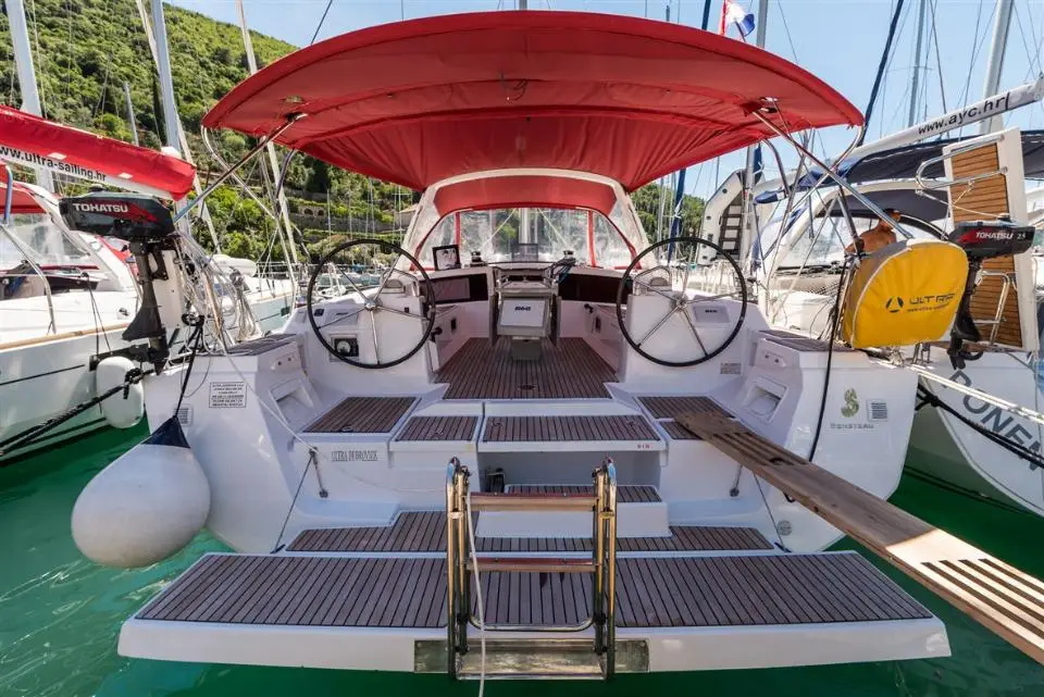 Oceanis 48 Ultra Dubrovnik in Pula, ACI Marina Pomer