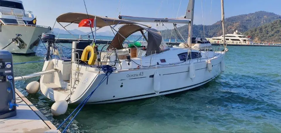 Oceanis 43 Rhapsody in Marmaris Adakoy Marina