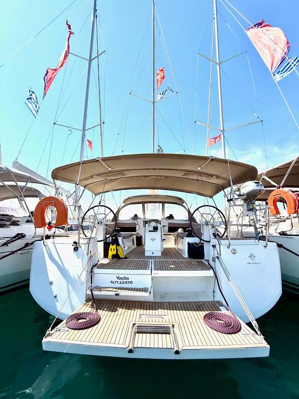 Sun Odyssey 490 Yada in Paros, Piso Livadi Port