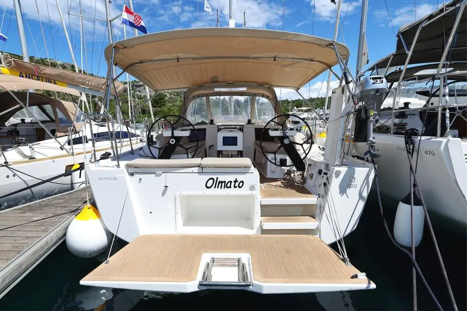 Dufour 390 Olmato in Marina Kremik, Primosten