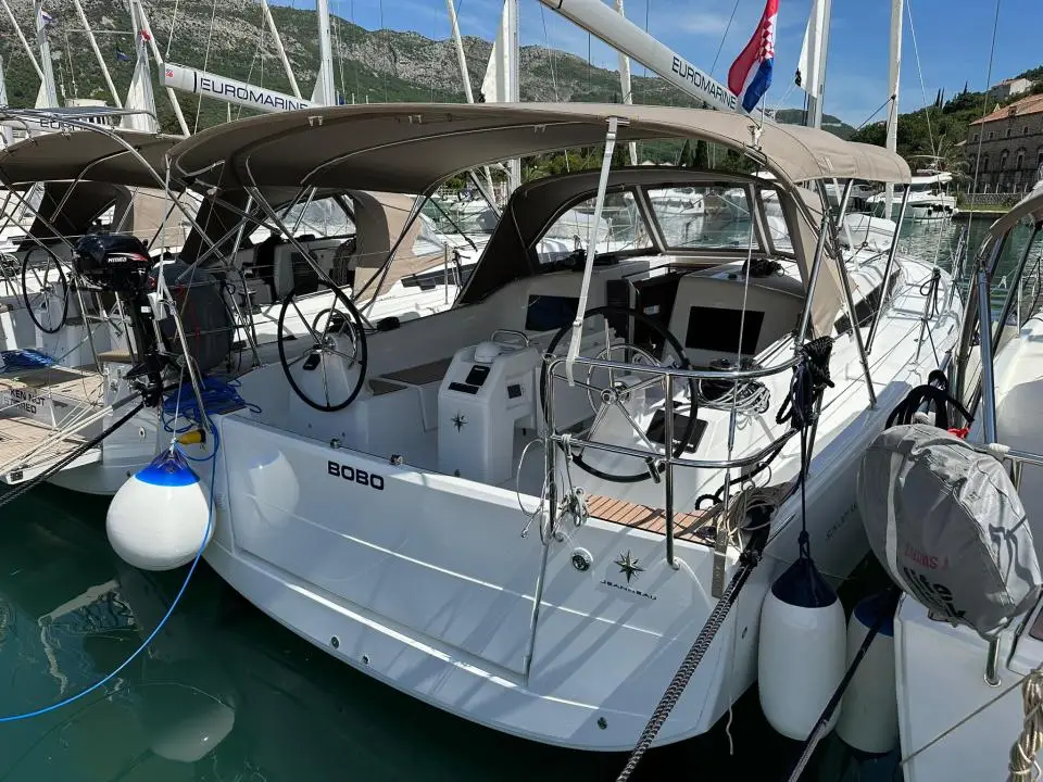 Sun Odyssey 410 Bobo in Dubrovnik, Komolac, ACI Marina Dubrovnik