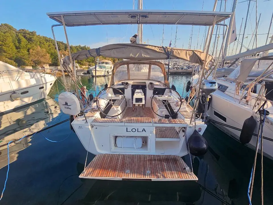 Dufour 360 GL Lola in Marina Frapa, Rogoznica