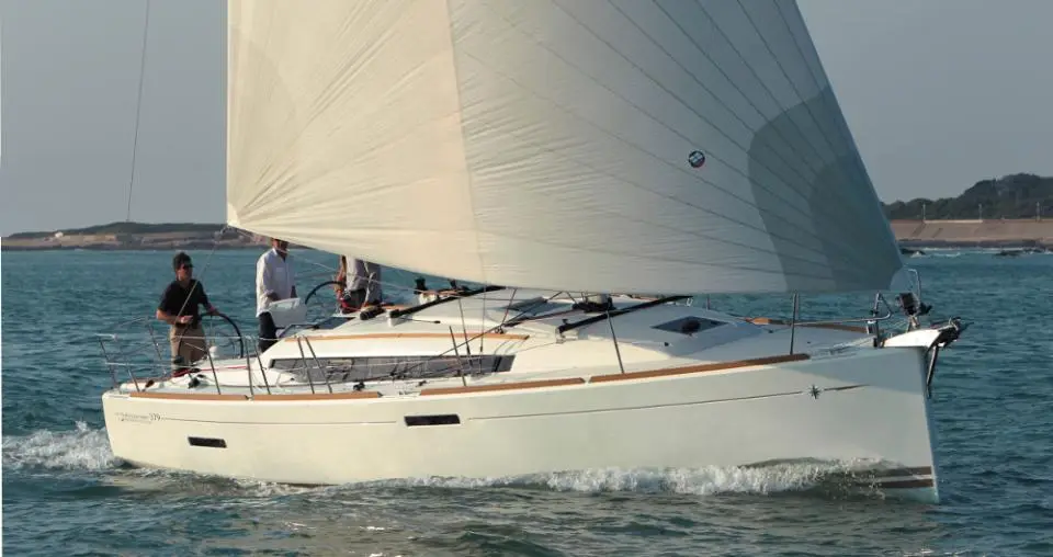 Sun Odyssey 379 b'elli in Corfu, Gouvia Marina