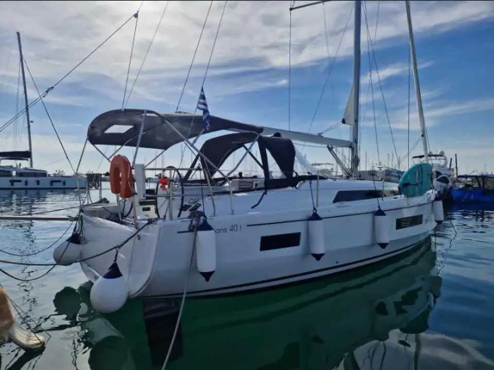 Oceanis 40.1 Marilena in Athens, Alimos marina