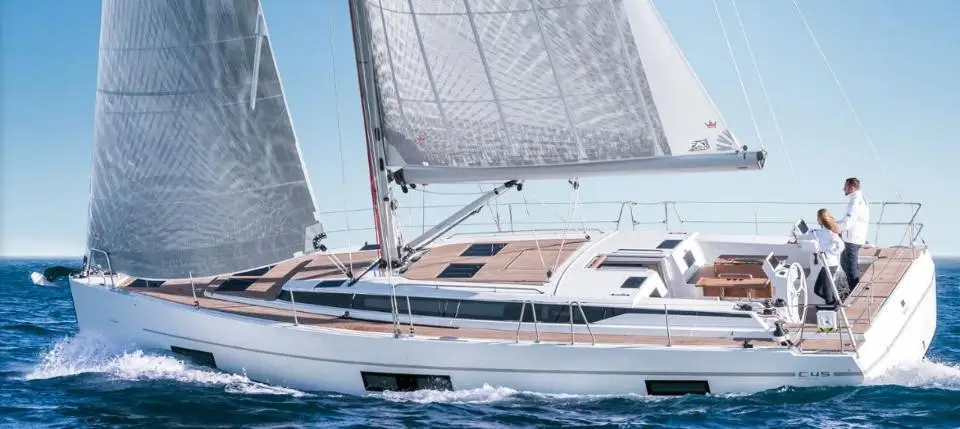 Bavaria C45 Simeon in Paros, Paroikia Marina
