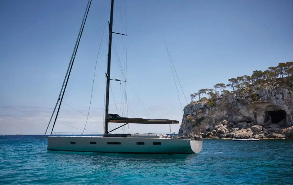 Y8 Nadamas in Athens, Zea Marina